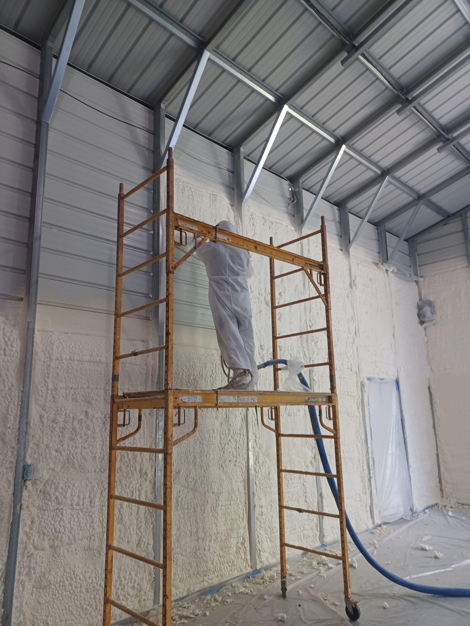 Top Benefits of Choosing a Houston Spray Foam Insulation Contractor for Your Home